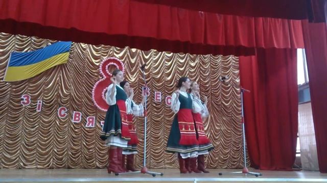 Ансамбль Чарівниця - "Бягала булка Калина"