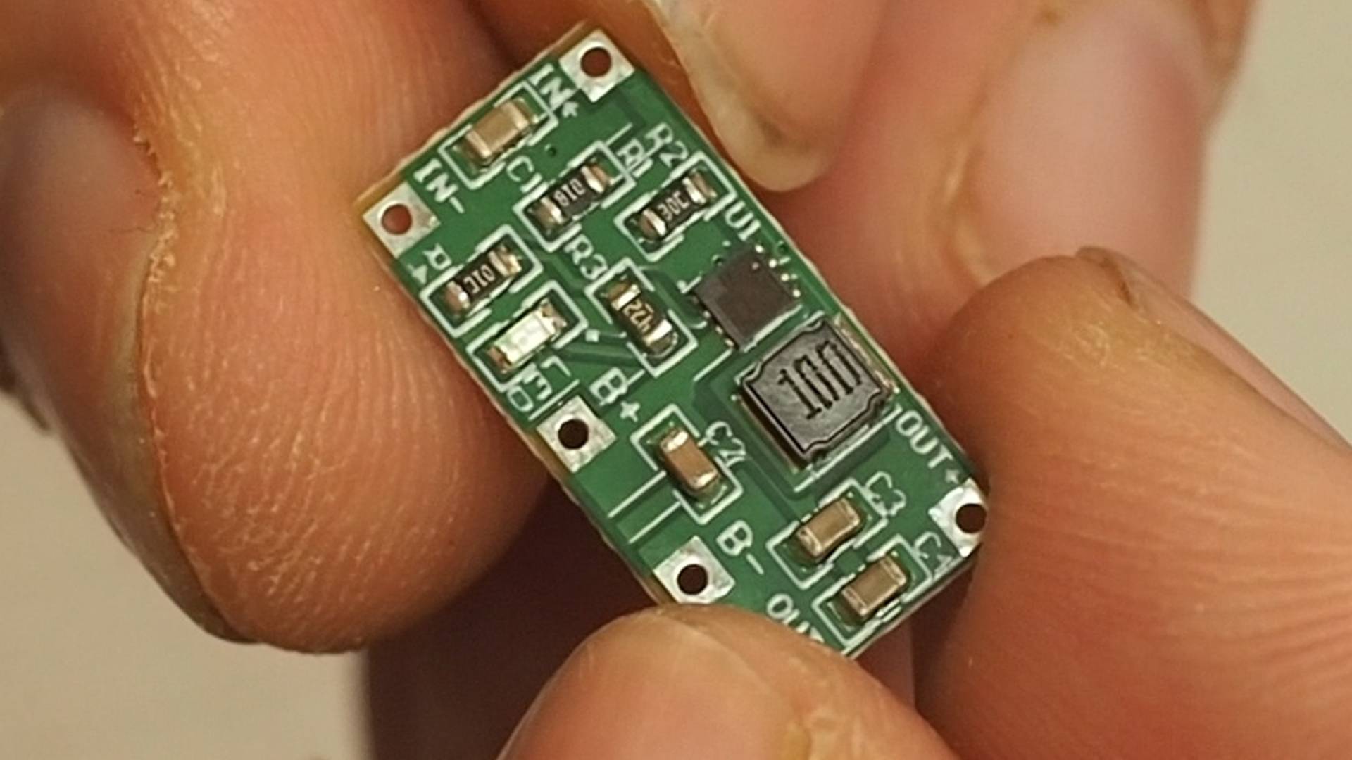 Модуль для замены 1.5 вольтовых батарей на Li-Ion