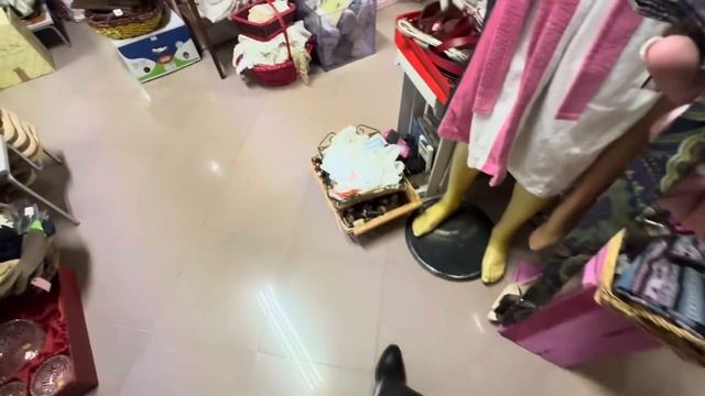 Шопинг Примерка Сапог