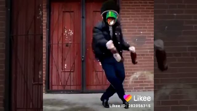 Леон танцует Харбасы! Смешное видео.