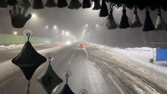 Убираем снег в городе,застрял на выгрузке….