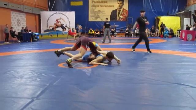 Чемпионат Запорожской области по вольной борьбе сред?