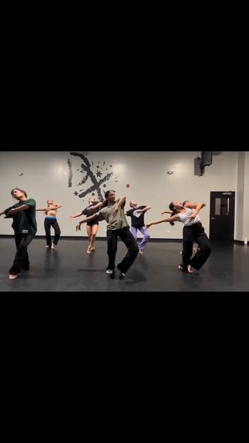 Клип @dancee_biz