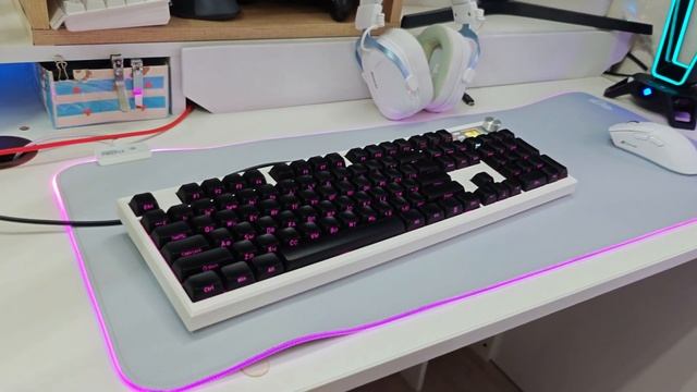 Из полиэстера 4мм, а еще - с RGB-подсветкой! Коврик для мы?