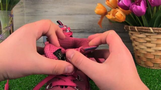 Детские трекинговые ботинки Olang Tarvisio Kid Tex (828/Ciclamino). Видео обзор от STEPIKO