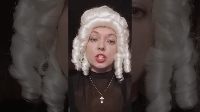 У дамы с чёрной вуалью слишком красные губы Стихотвор?