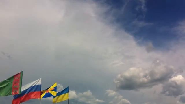 Piper J3 Cub поднимает планер в воздух - "АЭРОШОК" аэродром Б