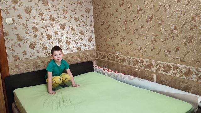 Как делать сальто со стойки "сидя"? Отвечает Влад Трюк