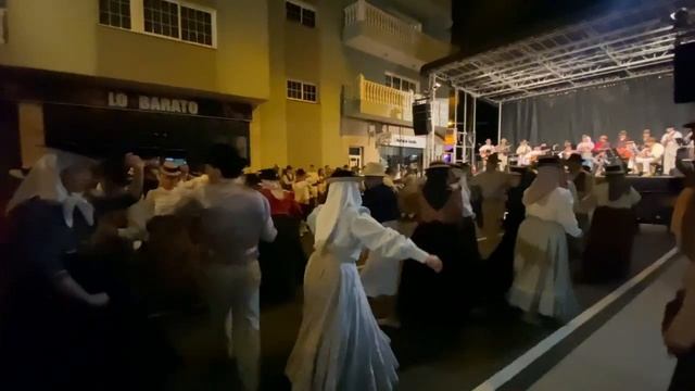Тенерифе. Los Realejos. Праздник Bailes Magos. Национальные костюмы и танцы