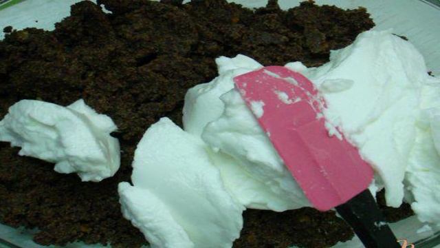 Маковый дрожжевой рулет