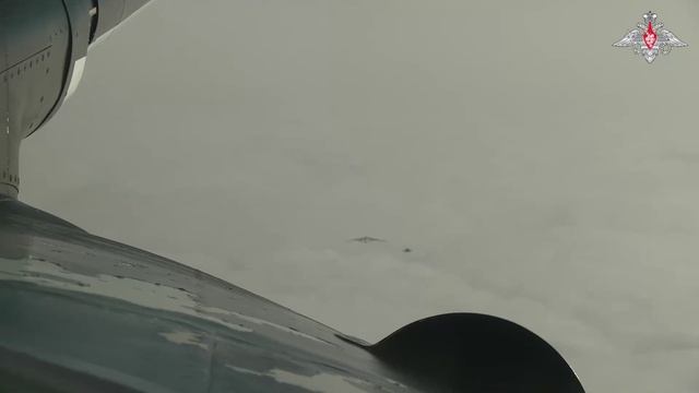 Плановый полет Ту-95мс ВКС России над нейтральными водами Баренцева моря
