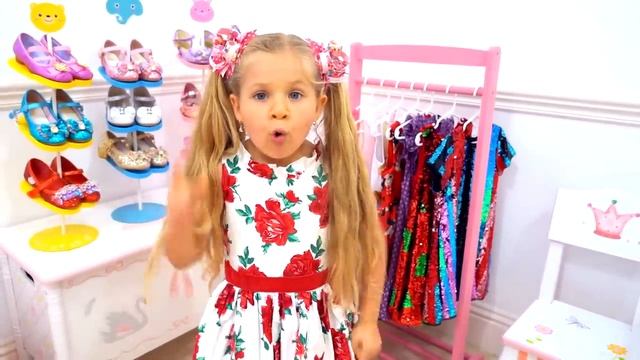 Рома и Диана Рома в комнате Дианы