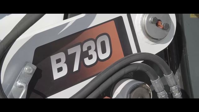 Экскаватор-погрузчик Bobcat