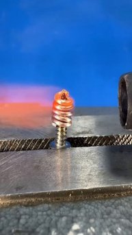 Восстанавливаем резьбу на пластике своими руками😁👌