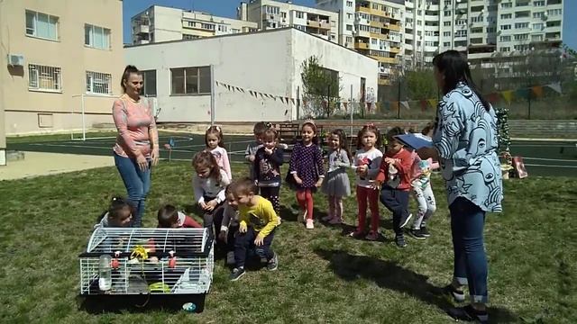 ДГ №37 "Пламъче" - група "Роза" - Игри с Великденски заек -