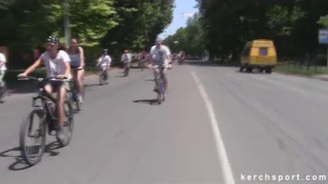Подарим детям мир спорта. Велопробег.wmv
