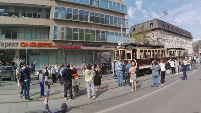 Поездка на велосипеде на парад трамваев