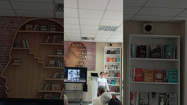💜 Ольга Берггольц. "В госпитале," 1941 год.

Читает Соня Иванова, 11 лет. 
📜🕊🌸