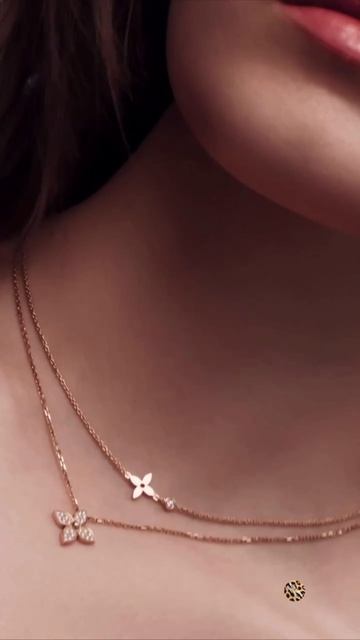 Louis Vuitton Idylle Blossom - украшения в виде монограммы бренда из трех сияющих золотых сплавов.