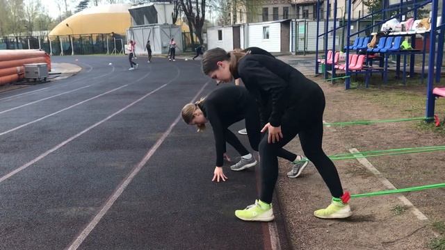 Упражнения с эспандером