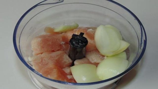 Суп с фрикадельками, вермишелью и копчеными куриными крыльями