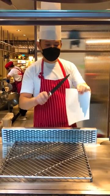 -qoUh31iwqM - Lifestyle Beautiful Train Teppanyaki street food,restaurant,BBQ,Pub street#Short#Short