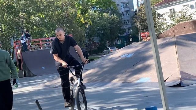 BMX VLOG #19 |ЧУТЬ НЕ РАЗБИЛСЯ В ПЛАЗЕ!? ВЛАДИВОСТОК IRIDE JAM,УС?