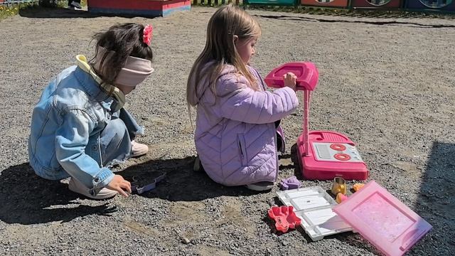 Лучики под первыми лучами тёплого солнца