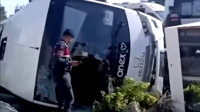 Перевернулся автобус в Турции с российскими туристами
