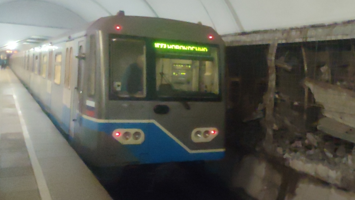 Поездка по Калининской линии Московского метрополитена (Марксистская – Третьяковская) / 30.04.2025