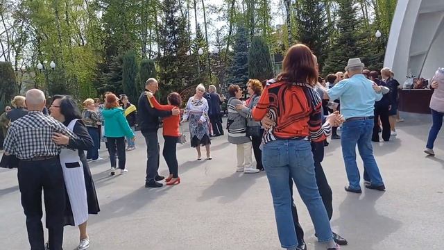 АХ ТЮЛЬПАНЫ НЕЖНЫЕ ЦВЕТЫ 💕ТАНЦЫ💕 ХАРЬКОВ 20 04 2024
