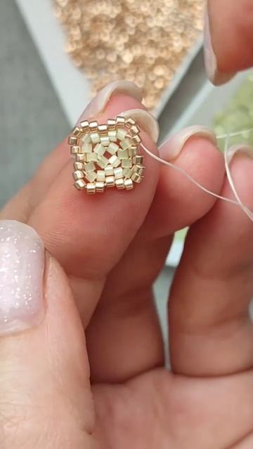 серьги из бисера