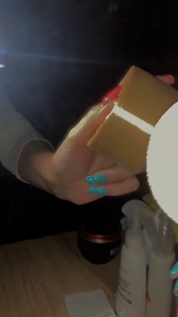 Подарок мамочке! Шоколадные розы в розовой упаковке