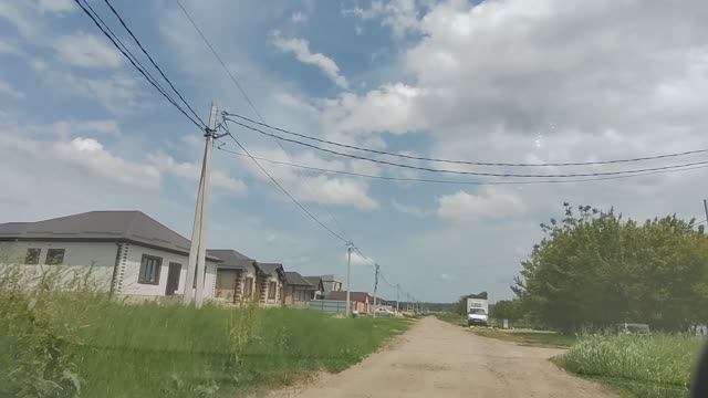 Ул.Ермольевой низ. Путешествие в Михайловск, район Садового поля за Ямским, рн Гармонии снят 18 мая
