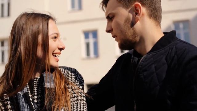 Зрелые женщины делают это, когда хотят вызвать сексуа?