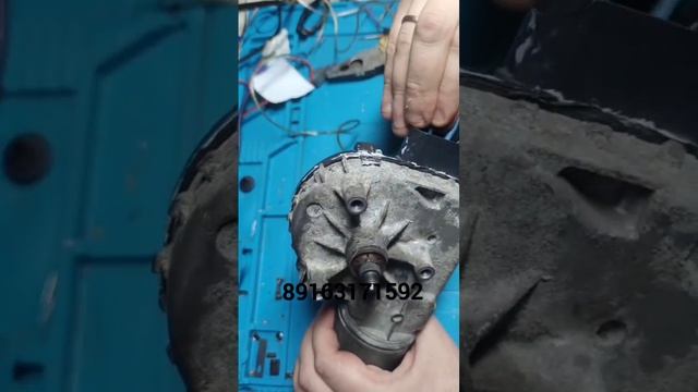 плата дворников в воде