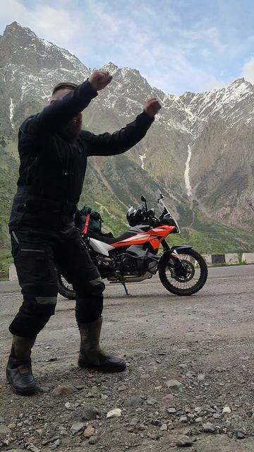 Танец в горах 🏔️🕺
