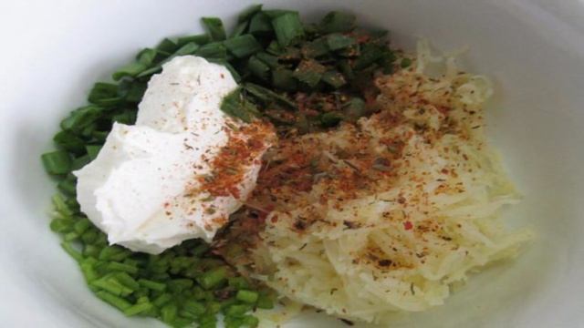 Мясной рулет с начинкой из картофеля