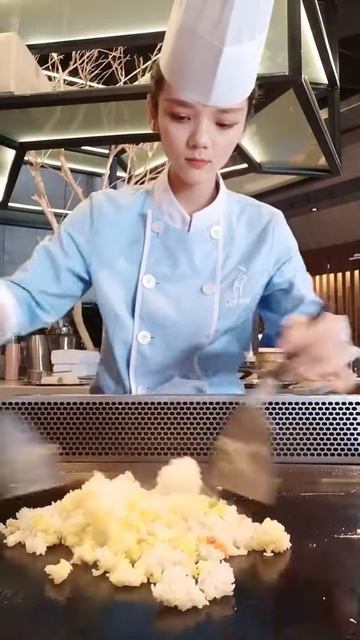 U-3wOsIvFnM - Lifestyle Beautiful Train Teppanyaki street food,restaurant,BBQ,Pub street#Short#Short