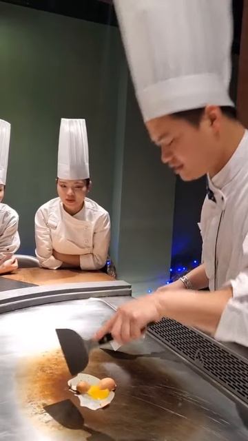 UTIsohz1D5g - Lifestyle Beautiful Train Teppanyaki street food,restaurant,BBQ,Pub street#Short#Short