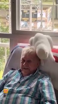 Тот самый батя, который был против кота в доме.