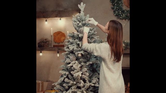 Искусственная елка LED заснеженная с натуральной шишко