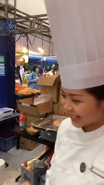 XniVJ47wmfQ - Lifestyle Beautiful Train Teppanyaki street food,restaurant,BBQ,Pub street#Short#Short