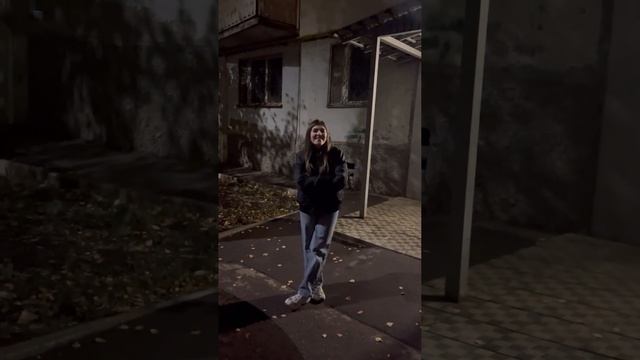 Как обмануть жену на ДР? Подарить цветы, а вечером — цв