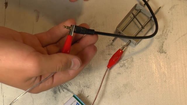 GopherVidКак сделать МИКРОФОН из СПИЧЕК в домашних условиях How to make MATCHBOX MICROPHONE