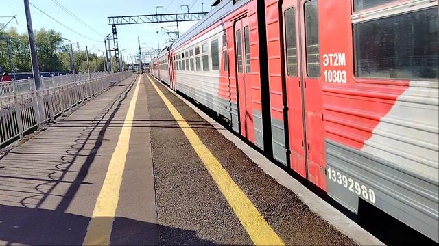 19 мая 2025 г. Электропоезд ЭТ2М-103 Сообщением Санкт-Петербург-Любань Прибывает на станцию Обухово