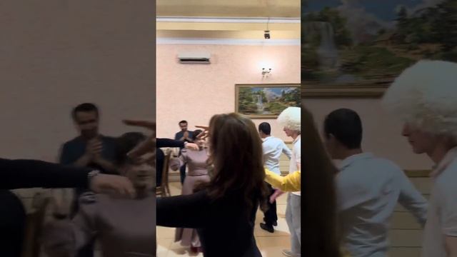 Аливерди Гаджиев  и Рейсан Магомедкеримов  Чамни Свас На Свадьбе