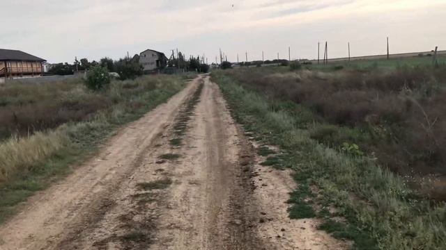 я эва и Мама и дана идём в магазин 2 км