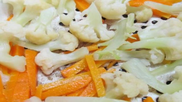 Салат из помидора с цветной капустой