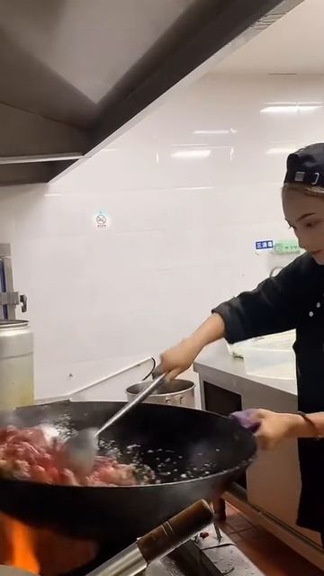 pAa324wpB4M - Teppanyaki on street food,restaurant,BBQ,Pub street#Short#Shorts